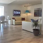 Spinola Court With Pool And Close To St Julians Center 아파트