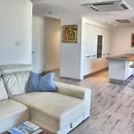 아파트 Spinola Court With Pool And Close To St Julians Center