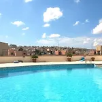 아파트 Spinola Court With Pool And Close To St Julians Center