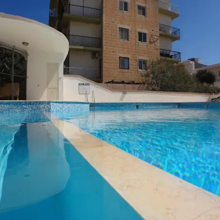 Spinola Court With Pool And Close To Beach St Julians Center Saint Julian's