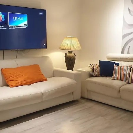 Spinola Court With Pool And Close To St Julians Center Apartament