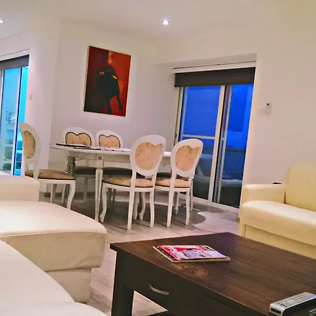 Spinola Court With Pool And Close To St Julians Center * Saint Julian's