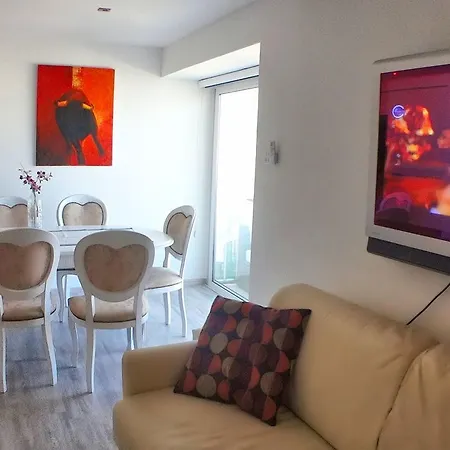 Spinola Court With Pool And Close To Beach St Julians Center *